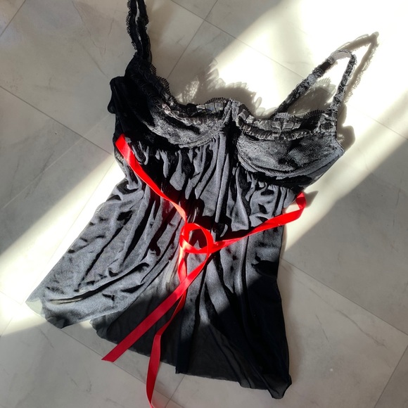 victoria's secret balconette babydoll lingerie! - Picture 4 of 6